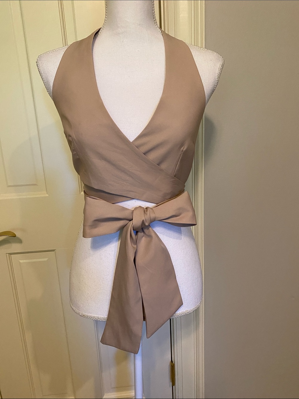 Missguided Neutral Wrap Halter Top in Beige